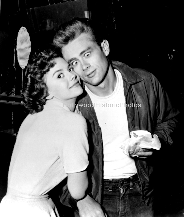 Natalie Wood 1955 Rebel Without A Cause goofing around with James Dean copy.jpg